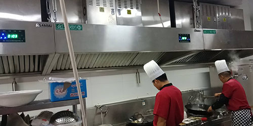 文新食府后厨油烟净化机.jpg