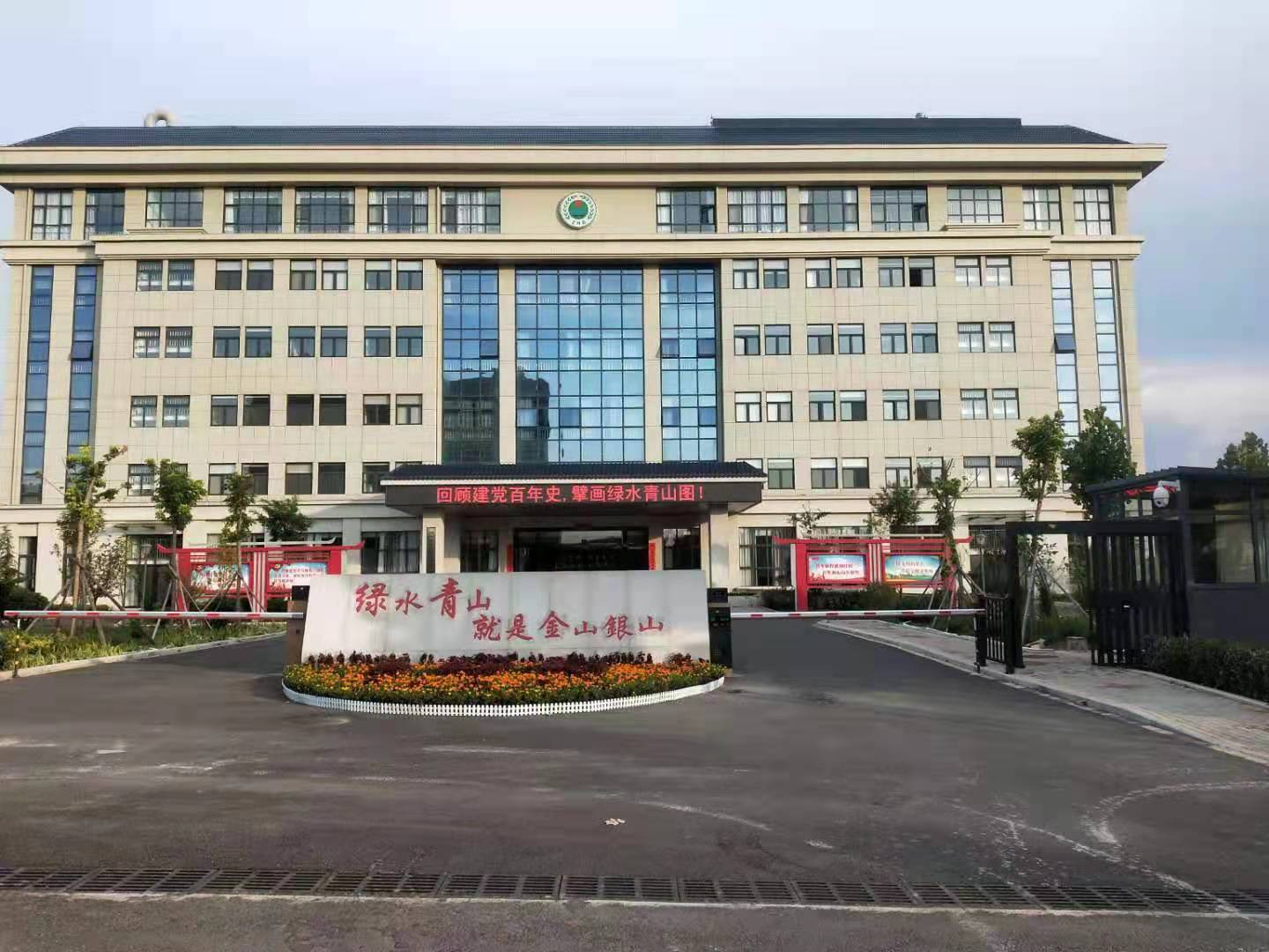 衡水一中教师食堂油烟净化一体机安装实拍